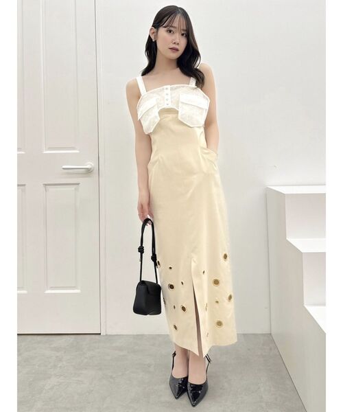 dazzlin（ダズリン）の「ダブルポケットマテリアルビスチェ（ベスト・レディース・オフホワイト/キャメル・SMALL/MEDIUM）」の13枚目の写真