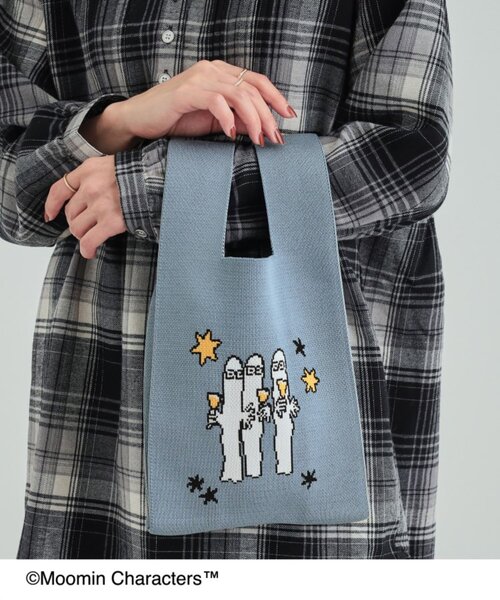 SHOO・LA・RUE（シューラルー）の「【ムーミン】コラボ ニットバッグ（ハンドバッグ・レディース・ブラック/ライトブルー/ピンク系・00）」の4枚目の写真