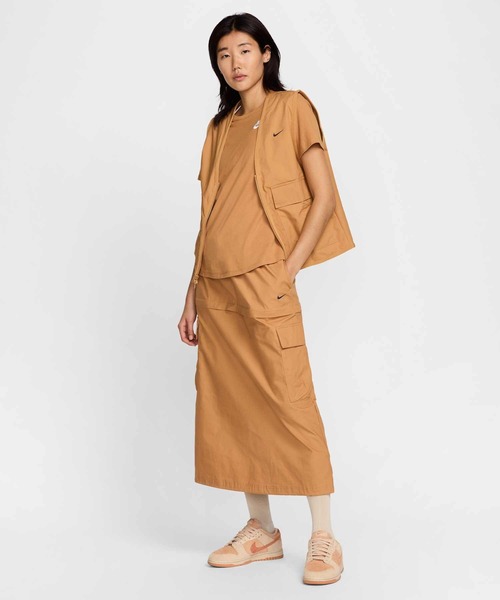 NIKE（ナイキ）の「ナイキ スポーツウェア エッセンシャル ウィメンズ ミッドライズ ウーブン カーゴ ミディ スカート / Nike Sportswear Essential Women's Mid-Rise Woven Cargo Midi Skirt FV7504-224 Flax（スカート・レディース・ウィート・S/M/L/XL/XS）」の4枚目の写真