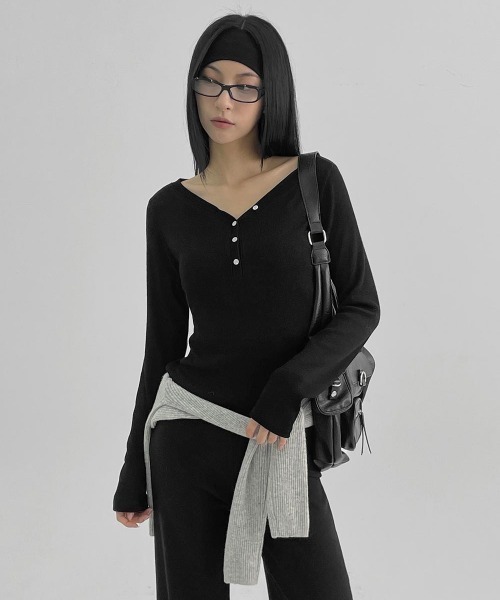 BLACKUP（ブラックアップ）の「[MADE] ケリッシュリブボタン長袖Tシャツ（Tシャツ/カットソー・レディース・アイボリー/グレー/ブラック・ONESIZE）」の9枚目の写真