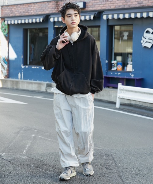 WEGO（ウィゴー）の「WEGO/ケミカルウォッシュバルーンZIPパーカー（パーカー・メンズ・ブラック・MEDIUM/LARGE）」の21枚目の写真