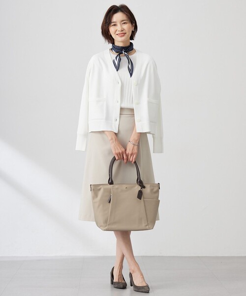 J.PRESS Ladies(J.プレス レディス)の「【洗える】Cotton Acetate ストライプ ニット プルオーバー(ニット/セーター・レディース・ネイビー系/ライトグリーン系/ホワイト系/ベージュ系・SMALL)」の8枚目の写真