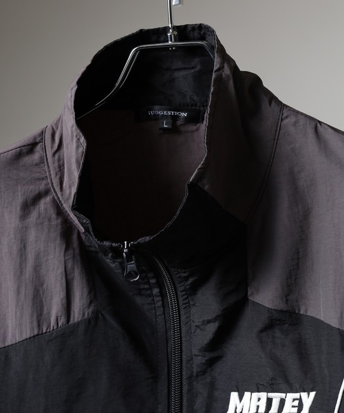 SUGGESTION（サジェッション）の「Nylon switching full zip blouson / ナイロン切り替え フルジップブルゾン unisex（ナイロンジャケット・メンズ・ワイン/ブラック/オフホワイト・M/L）」の10枚目の写真