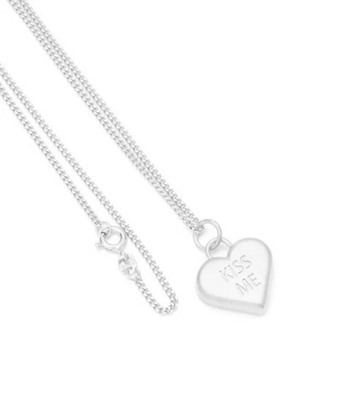 FACETASM（ファセッタズム）の「【FACETASM / ファセッタズム】FACETASM×Vibe Harslof KISS ME NECKLACE[K（ネックレス・メンズ・シルバー・ONE）」の8枚目の写真