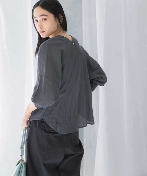 URBAN RESEARCH ROSSO WOMEN（アーバンリサーチ　ロッソ）の「2WAYギャザースリーブブラウス（シャツ/ブラウス・レディース・チャコールグレー/イエロー/ライトベージュ・FREE）」の2枚目の写真