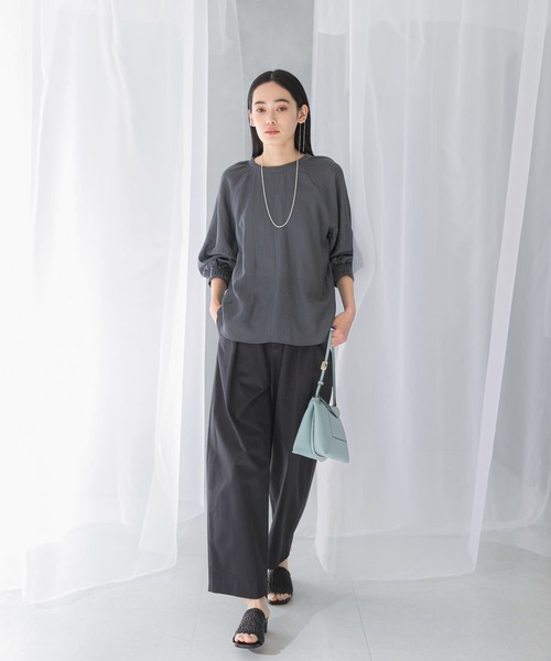 URBAN RESEARCH ROSSO WOMEN（アーバンリサーチ　ロッソ）の「2WAYギャザースリーブブラウス（シャツ/ブラウス・レディース・チャコールグレー/イエロー/ライトベージュ・FREE）」の6枚目の写真