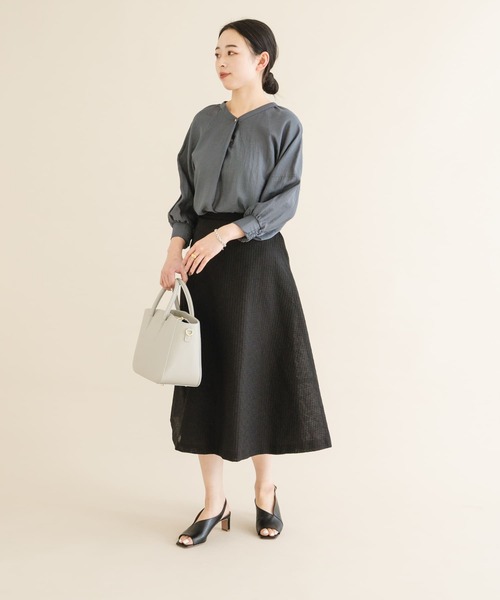 URBAN RESEARCH ROSSO WOMEN（アーバンリサーチ　ロッソ）の「2WAYギャザースリーブブラウス（シャツ/ブラウス・レディース・チャコールグレー/イエロー/ライトベージュ・FREE）」の18枚目の写真