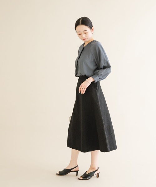 URBAN RESEARCH ROSSO WOMEN（アーバンリサーチ　ロッソ）の「2WAYギャザースリーブブラウス（シャツ/ブラウス・レディース・チャコールグレー/イエロー/ライトベージュ・FREE）」の19枚目の写真