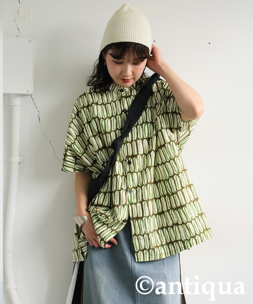 antiqua(アンティカ)の「レトロ柄シャツ(シャツ/ブラウス・レディース・ブルー/アイボリー・ONESIZE)」の5枚目の写真