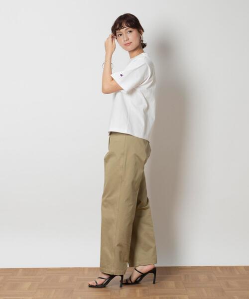 Champion(チャンピオン)の「Champion(チャンピオン)【レディース】ショート丈ロゴTシャツ(Tシャツ/カットソー・レディース・レッド/ホワイト/ベージュ・M/L/XL)」の21枚目の写真