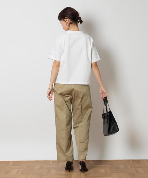 Champion(チャンピオン)の「Champion(チャンピオン)【レディース】ショート丈ロゴTシャツ(Tシャツ/カットソー・レディース・レッド/ホワイト/ベージュ・M/L/XL)」の22枚目の写真