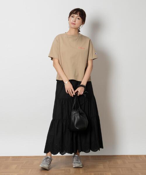 Champion(チャンピオン)の「Champion(チャンピオン)【レディース】ショート丈ロゴTシャツ(Tシャツ/カットソー・レディース・レッド/ホワイト/ベージュ・M/L/XL)」の8枚目の写真
