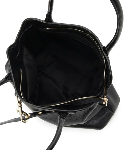 DRESSTERIOR（ドレステリア）の「MILOS（ミロス）【別注カラーあり】金具ベルト付きボストンバッグ（ボストンバッグ・レディース・キャメル/ブラック・00）」の10枚目の写真