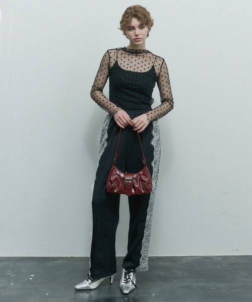 uyu.(ウユ)の「クルーネックドットシアートップス(Tシャツ/カットソー・レディース・ホワイト/ブラック・FREE)」の11枚目の写真