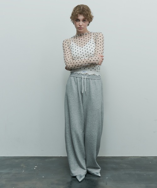 uyu.(ウユ)の「クルーネックドットシアートップス(Tシャツ/カットソー・レディース・ホワイト/ブラック・FREE)」の22枚目の写真