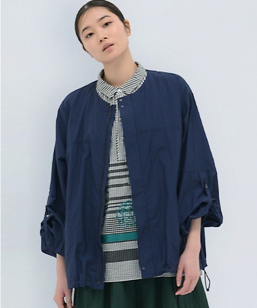 SUPER HAKKA（スーパーハッカ）の「サッカーストライプアートジャカード×30／－天竺ブラウス（シャツ/ブラウス・レディース・ブラック/ネイビー・FREE）」の4枚目の写真