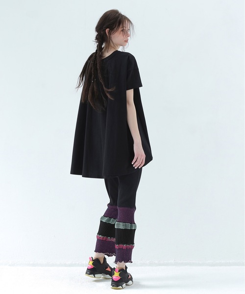 BEDSIDEDRAMA(ベットサイドドラマ)の「CHAO:S HEAD Flare T-Shirt(Tシャツ/カットソー・レディース・ナチュラル/ブラック/ホワイト・1/2)」の11枚目の写真