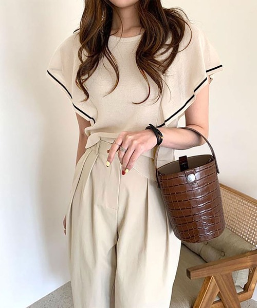 NinaetLina（ニナエリナ）の「ラッフルスリーブサマーニット（ニット/セーター・レディース・ベージュ/ホワイト/ブラック・FREE）」の14枚目の写真