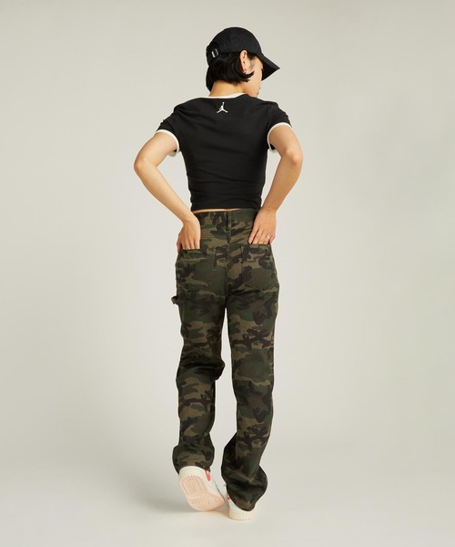 JORDAN BRAND（ジョーダンブランド）の「ジョーダン ウィメンズ クロップド グラフィック Tシャツ / Jordan Women's Cropped Graphic T-Shirt HJ0197-010 Black（Tシャツ/カットソー・レディース・ブラック・XL/XS/S/M/L）」の5枚目の写真