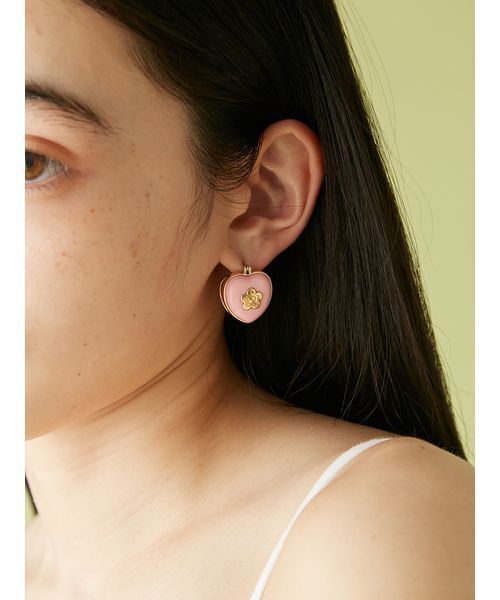 LILY BROWN（リリーブラウン）の「【LILY BROWN×MARY QUANT】デイジーモチーフカラーピアス（ネックレス・レディース・ホワイト/ピンク/ブラック・FREE）」の3枚目の写真