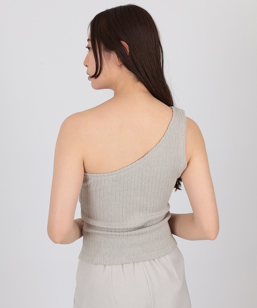 SUWDEE(スーディー)の「one shoulder rib button bustier(ベスト・レディース・ブラック/ホワイト/グレイッシュベージュ・FREE)」の15枚目の写真