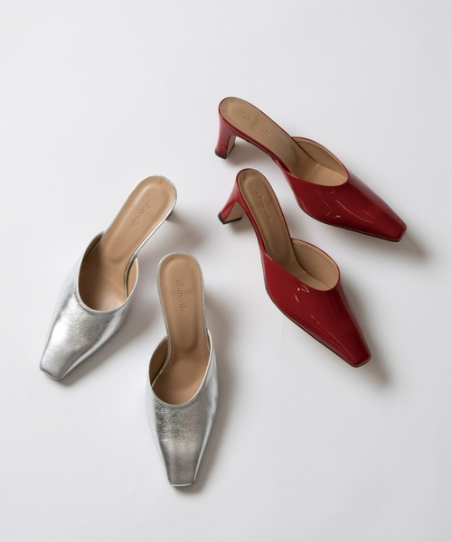 allureville（アルアバイル）の「スクエアトウミュール（パンプス・レディース・シルバー/レッド・24.5/23.5/22.5）」の12枚目の写真