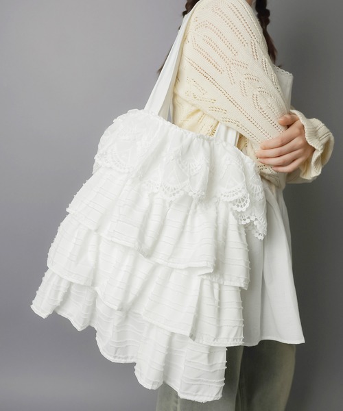 SPINNS（スピンズ）の「レースティアードトートバッグ/NEO森ガール（トートバッグ・レディース・ブラック/ホワイト・ONESIZE）」の2枚目の写真