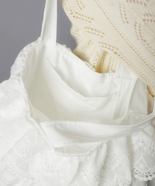 SPINNS（スピンズ）の「レースティアードトートバッグ/NEO森ガール（トートバッグ・レディース・ブラック/ホワイト・ONESIZE）」の7枚目の写真