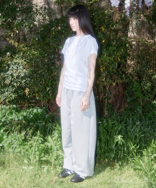 ALAND(エーランド)の「FANCY CLUB/グリッターロゴTEE(Tシャツ/カットソー・レディース・ホワイト/ブラック・FREE)」の4枚目の写真