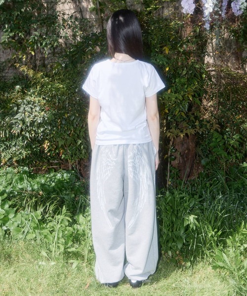 ALAND(エーランド)の「FANCY CLUB/グリッターロゴTEE(Tシャツ/カットソー・レディース・ホワイト/ブラック・FREE)」の5枚目の写真
