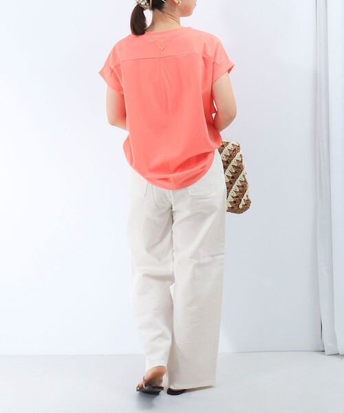 fredy couleur（フレディクルール）の「マチ付デザイン袖麻調カットT（Tシャツ/カットソー・レディース・ブラック/ブルー/ピンク/グレイッシュベージュ/オフホワイト・38）」の8枚目の写真