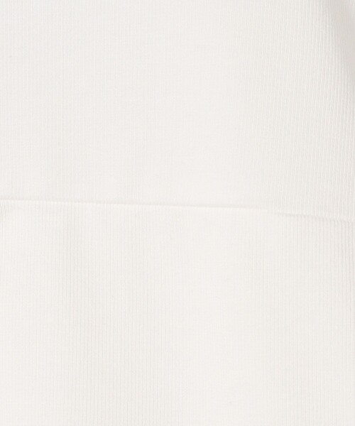 fredy couleur（フレディクルール）の「マチ付デザイン袖麻調カットT（Tシャツ/カットソー・レディース・ブラック/ブルー/ピンク/グレイッシュベージュ/オフホワイト・38）」の19枚目の写真