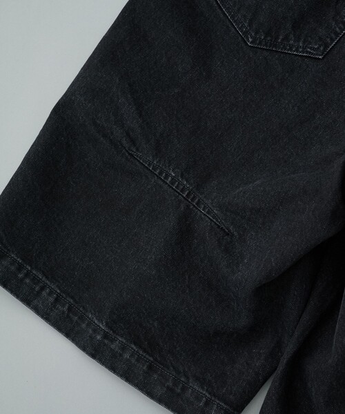 PUBLIC TOKYO(パブリックトウキョウ)の「PUBLIC DENIM バギーデニムショートパンツ / ハーフパンツ(デニムパンツ・メンズ・ブラック/ダークインディゴブルー・2/1)」の10枚目の写真