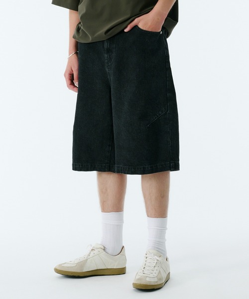 PUBLIC TOKYO(パブリックトウキョウ)の「PUBLIC DENIM バギーデニムショートパンツ / ハーフパンツ(デニムパンツ・メンズ・ブラック/ダークインディゴブルー・2/1)」の21枚目の写真
