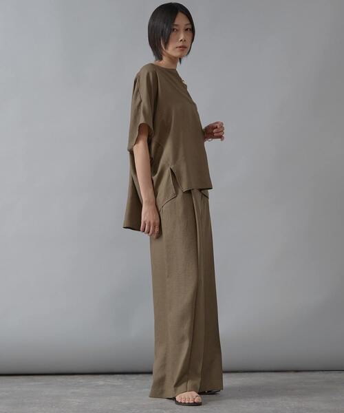 Liesse（リエス）の「《定番》麻調タックワイドパンツ（その他パンツ・レディース・カーキ/ブラック/ベージュ・2/3）」の20枚目の写真