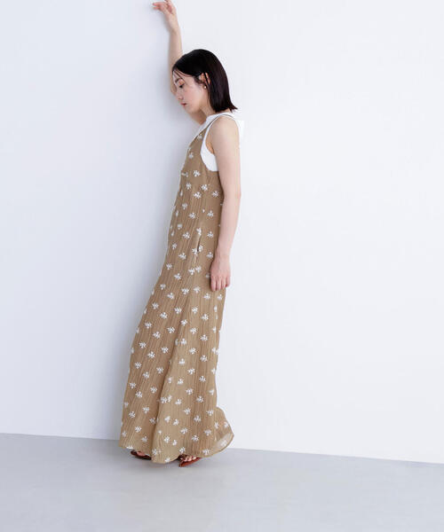 NATURAL BEAUTY BASIC（ナチュラルビューティーベーシック）の「◇【BLANC】エンブロイダリーオールインワン（つなぎ/オールインワン・レディース・ベージュ系その他/ブラック系その他・MEDIUM/P/S）」の6枚目の写真