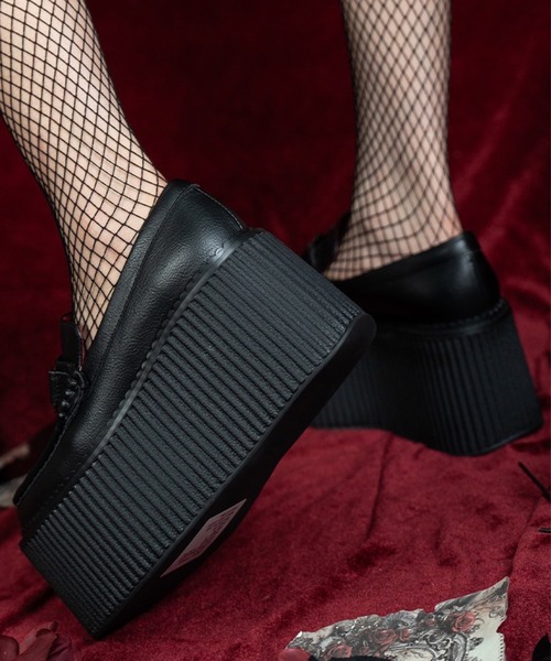 スパイダーモチーフ 厚底ローファー Charla Tedrick│Jeffrey Campbell