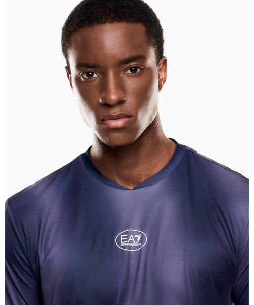 EMPORIO ARMANI EA7(エンポリオアルマーニイーエーセブン)の「【エンポリオ アルマーニ EA7】Tennis Pro クルーネックTシャツ VENTUS7テクニカルファブリック(Tシャツ/カットソー・メンズ・ネイビー/グリーン・LARGE/MEDIUM/SMALL/X-LARGE/X-SMALL/XX-LARGE)」の9枚目の写真