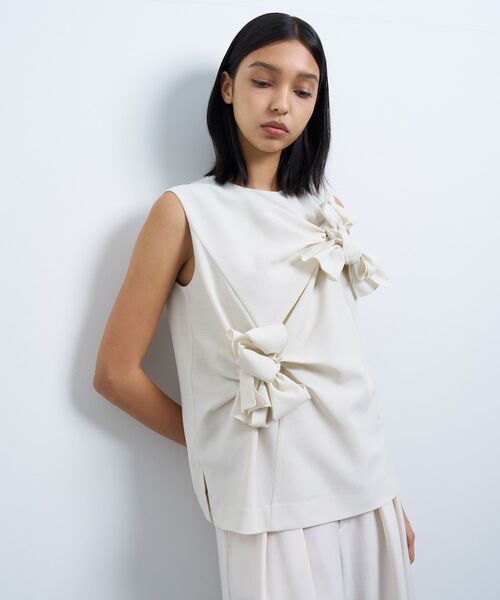 LANVIN en Bleu（ランバンオンブルー）の「サマーウールノットリボンブラウス（シャツ/ブラウス・レディース・オフホワイト/ネイビー・38）」の15枚目の写真