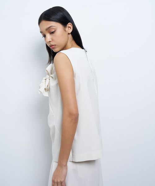 LANVIN en Bleu（ランバンオンブルー）の「サマーウールノットリボンブラウス（シャツ/ブラウス・レディース・オフホワイト/ネイビー・38）」の16枚目の写真