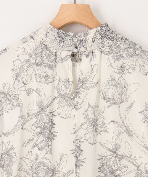 MICO COULIER（ミコクリエ）の「線画フラワープリントブラウス（シャツ/ブラウス・レディース・ホワイト系その他/ブラック系その他・38）」の20枚目の写真