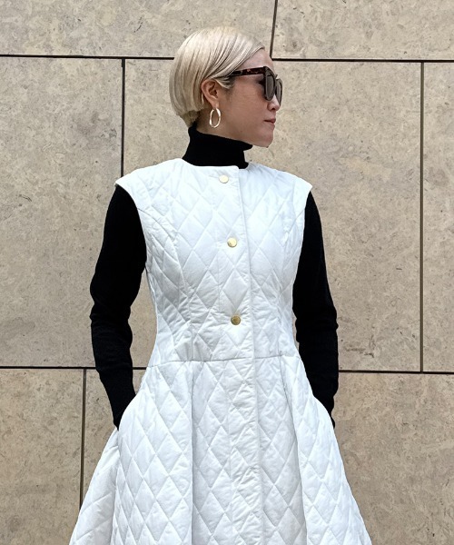JENNE(ジェンヌ)の「2WAY機能綿キルティングジレワンピース(ワンピース・レディース・ブラック/ネイビー/ホワイト・SMALL/MEDIUM/LARGE)」の14枚目の写真