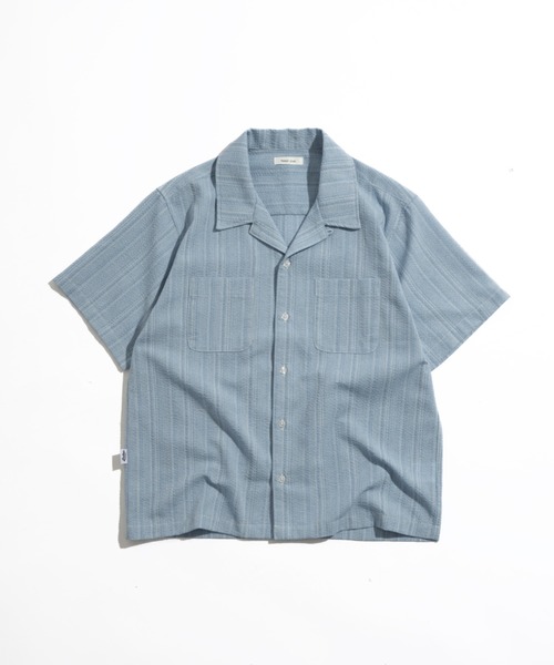Adoon plain（アドーンプレーン）の「CITY STRIPE SEERSUCKER SHORT SHIRT / シティストライプシアサッカーシャツ（シャツ/ブラウス・メンズ・オフホワイト/ライトブルー・MEDIUM/LARGE）」の2枚目の写真