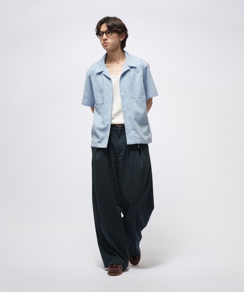 Adoon plain（アドーンプレーン）の「CITY STRIPE SEERSUCKER SHORT SHIRT / シティストライプシアサッカーシャツ（シャツ/ブラウス・メンズ・オフホワイト/ライトブルー・MEDIUM/LARGE）」の6枚目の写真