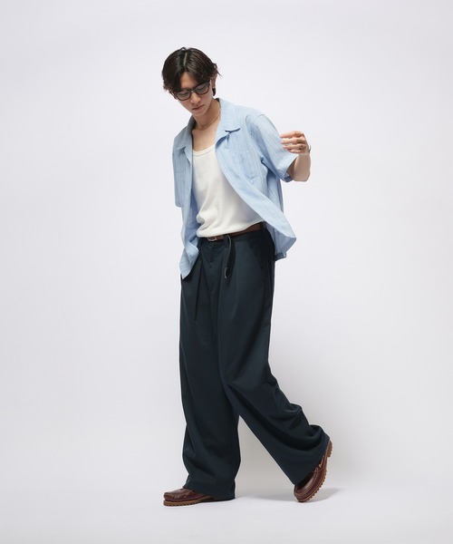 Adoon plain（アドーンプレーン）の「CITY STRIPE SEERSUCKER SHORT SHIRT / シティストライプシアサッカーシャツ（シャツ/ブラウス・メンズ・オフホワイト/ライトブルー・MEDIUM/LARGE）」の3枚目の写真