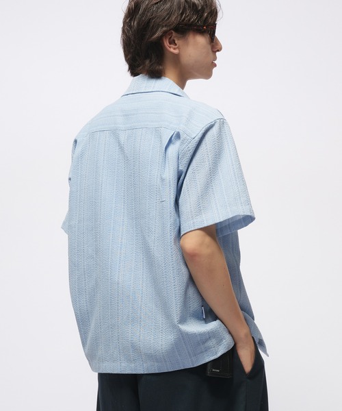 Adoon plain（アドーンプレーン）の「CITY STRIPE SEERSUCKER SHORT SHIRT / シティストライプシアサッカーシャツ（シャツ/ブラウス・メンズ・オフホワイト/ライトブルー・MEDIUM/LARGE）」の18枚目の写真