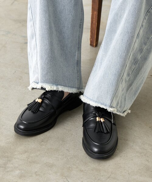 Jena espace merveilleux(ジェナ エスパスメルヴェイユ)の「タッセルローファー(ブーツ・レディース・ブラウン/ブラック・LARGE/MEDIUM)」の1枚目の写真