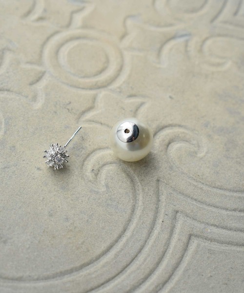 PICCIN（ピッチン）の「パール＆ビジューボールピアス（ピアス（両耳用）・レディース・シルバー・FREE）」の6枚目の写真