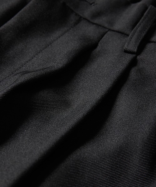 meltum(メルタム)の「3TUCK EASY TROUSERS(スラックス・メンズ・ブラック・MEDIUM/SMALL/LARGE)」の15枚目の写真