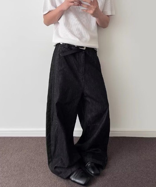 FreeZone（フリーゾーン）の「極太ワイドバルーンデニムパンツ（デニムパンツ・メンズ・ブラック・S/M/L）」の8枚目の写真